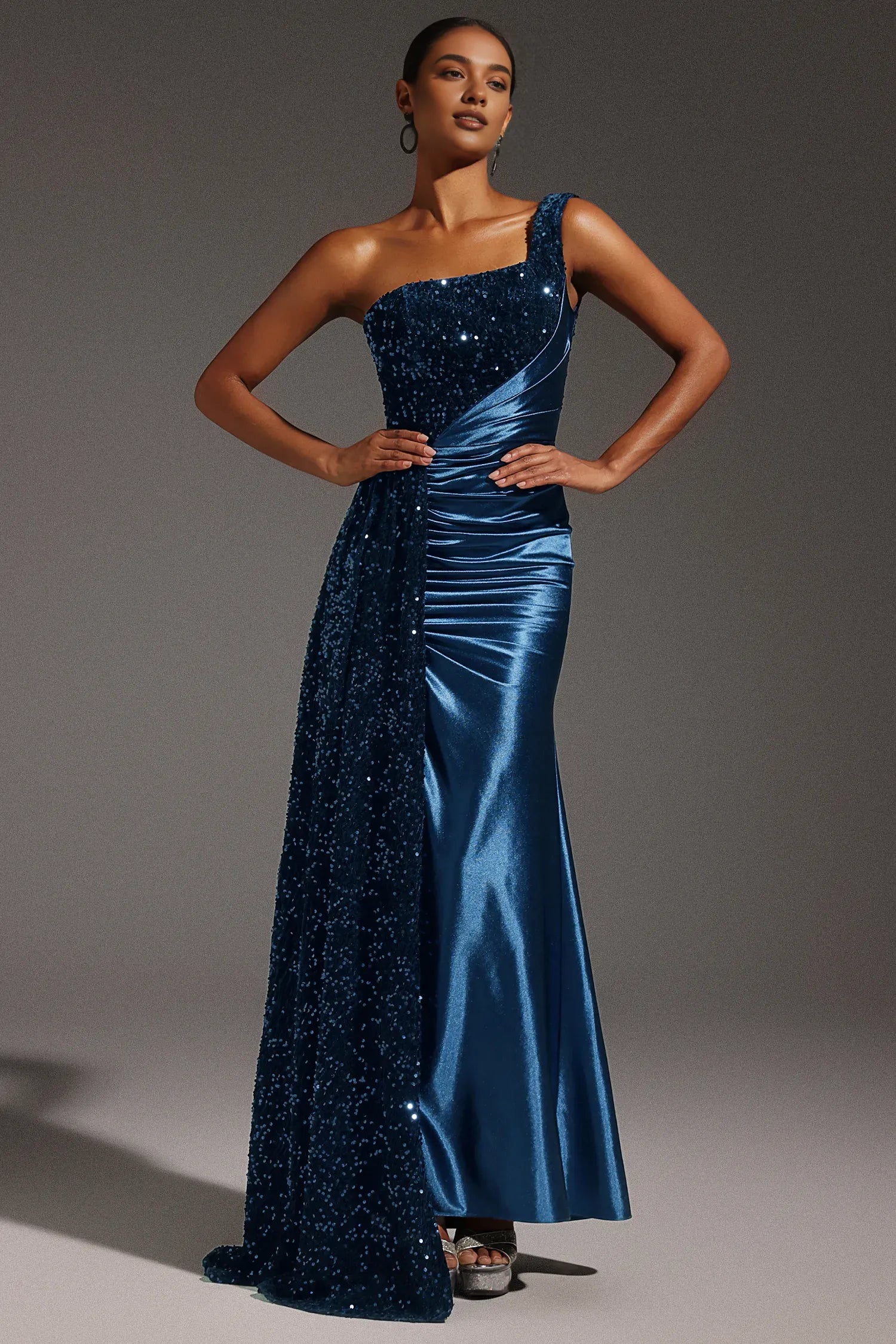 Robe longue à paillettes Weitese, asymétrique, sans manches, sexy, fendue, à lacets, longueur au sol, robe de bal